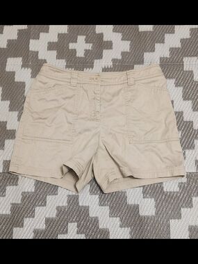 Jones New York Beige Utility Shorts